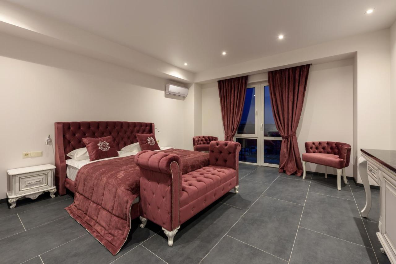 Grand Royal Ξενοδοχείο Chernivtsi Εξωτερικό φωτογραφία