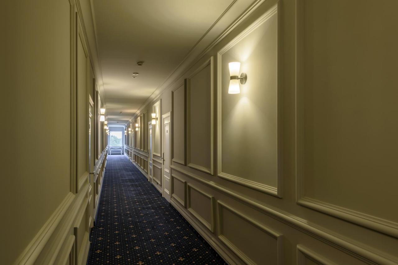 Grand Royal Ξενοδοχείο Chernivtsi Εξωτερικό φωτογραφία