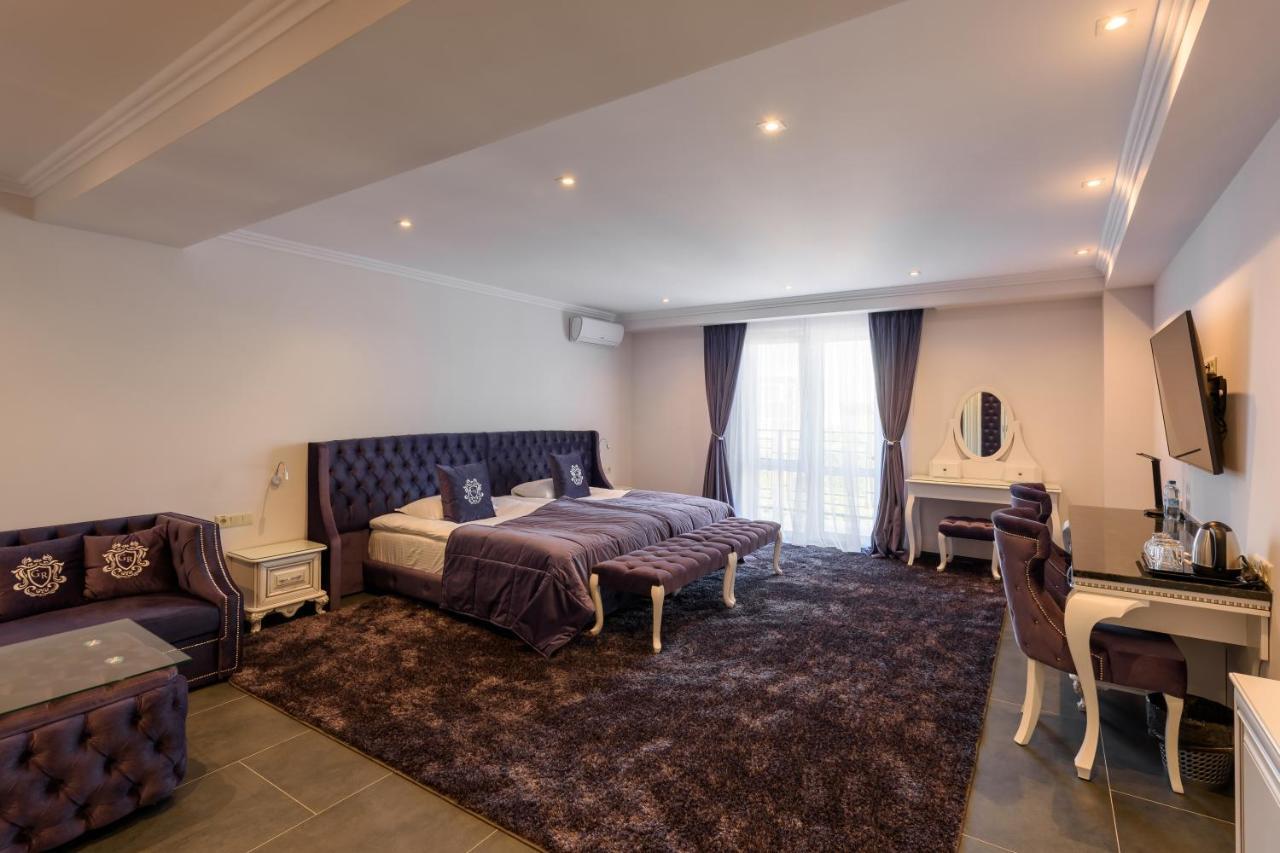 Grand Royal Ξενοδοχείο Chernivtsi Εξωτερικό φωτογραφία