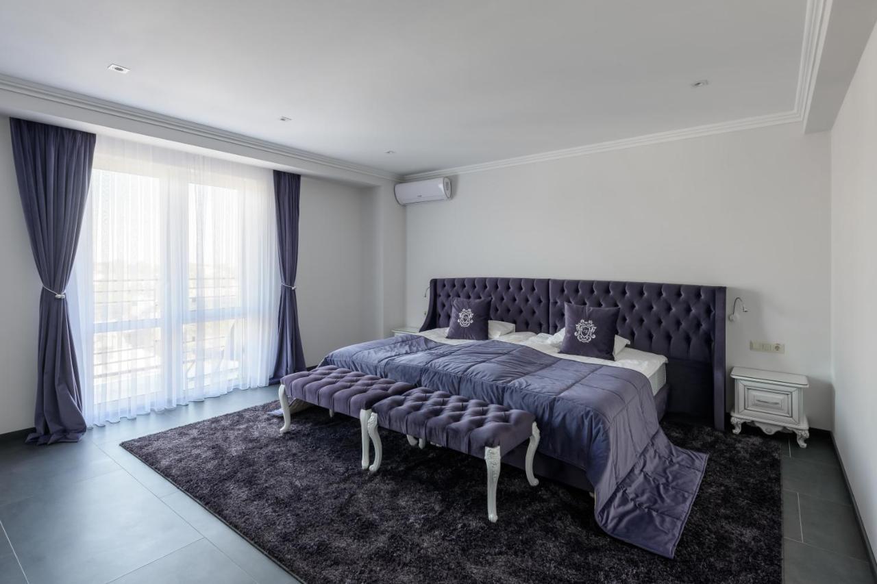Grand Royal Ξενοδοχείο Chernivtsi Εξωτερικό φωτογραφία