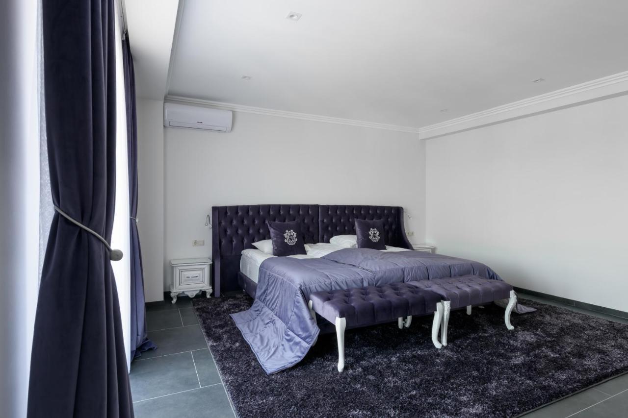 Grand Royal Ξενοδοχείο Chernivtsi Εξωτερικό φωτογραφία