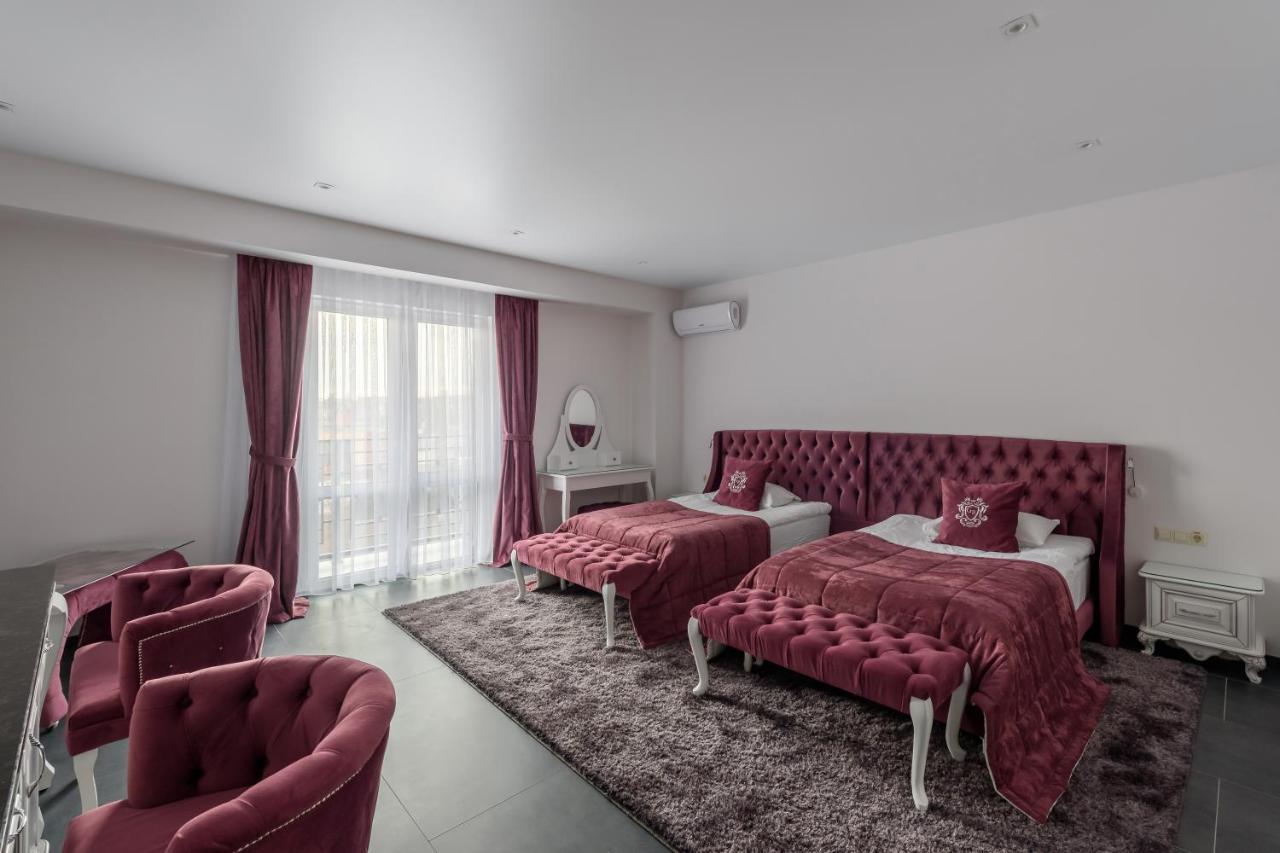 Grand Royal Ξενοδοχείο Chernivtsi Εξωτερικό φωτογραφία